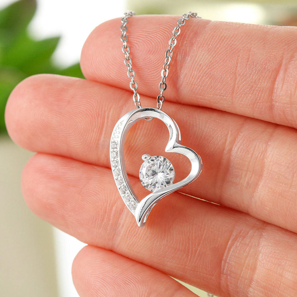 Forever Love Necklace – Emotional Mother’s Day Gift for Mom | Heart Pendant